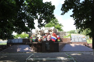 Мемориал в память погибших односельчан при защите Отечества в годы Великой Отечественной войны